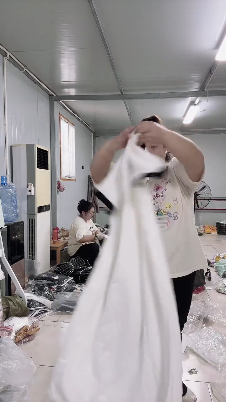 仓库单件商品，听讲解体重