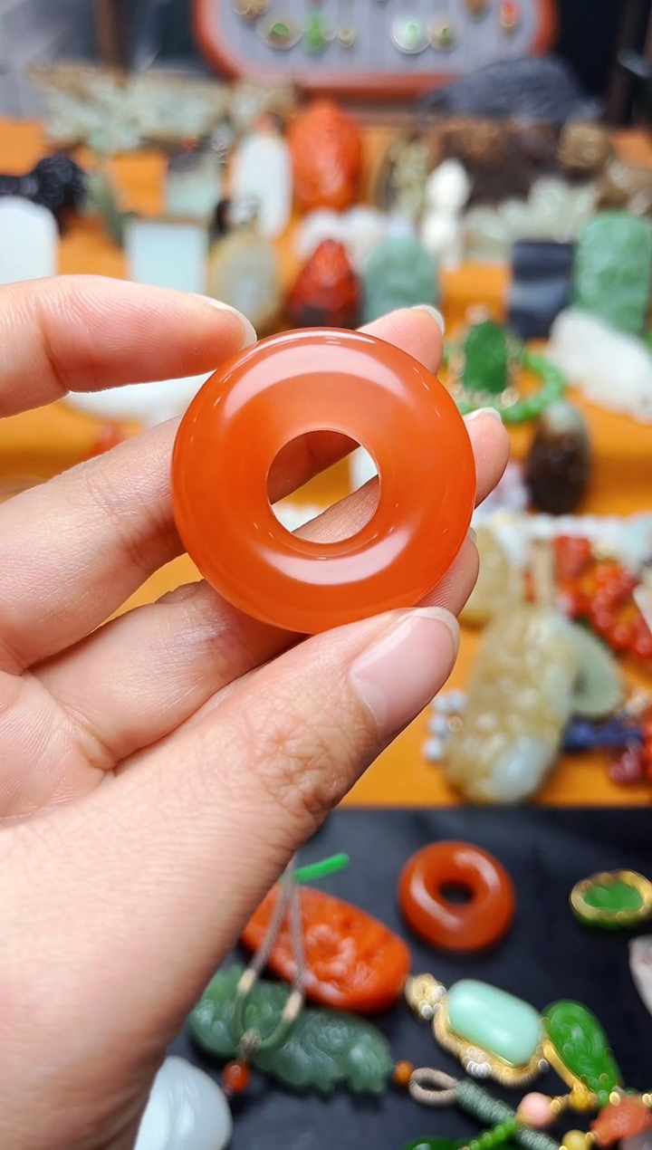 【闪购商品】南红玛瑙颈饰未镶嵌面包扣01