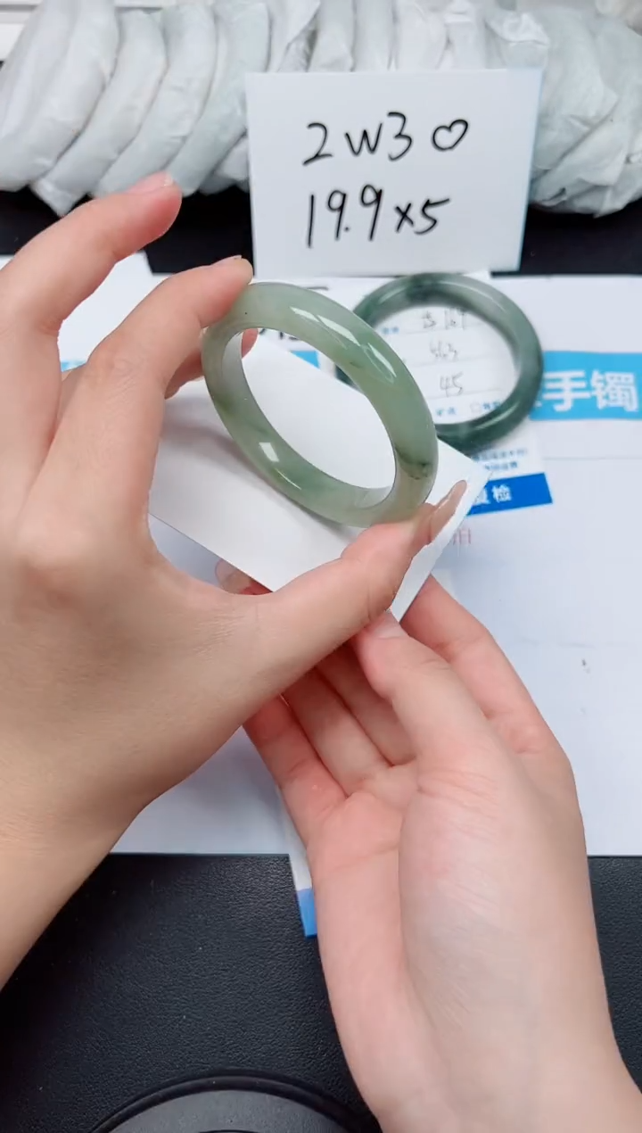 【闪购商品】石英质玉手镯未镶嵌G170-51.6