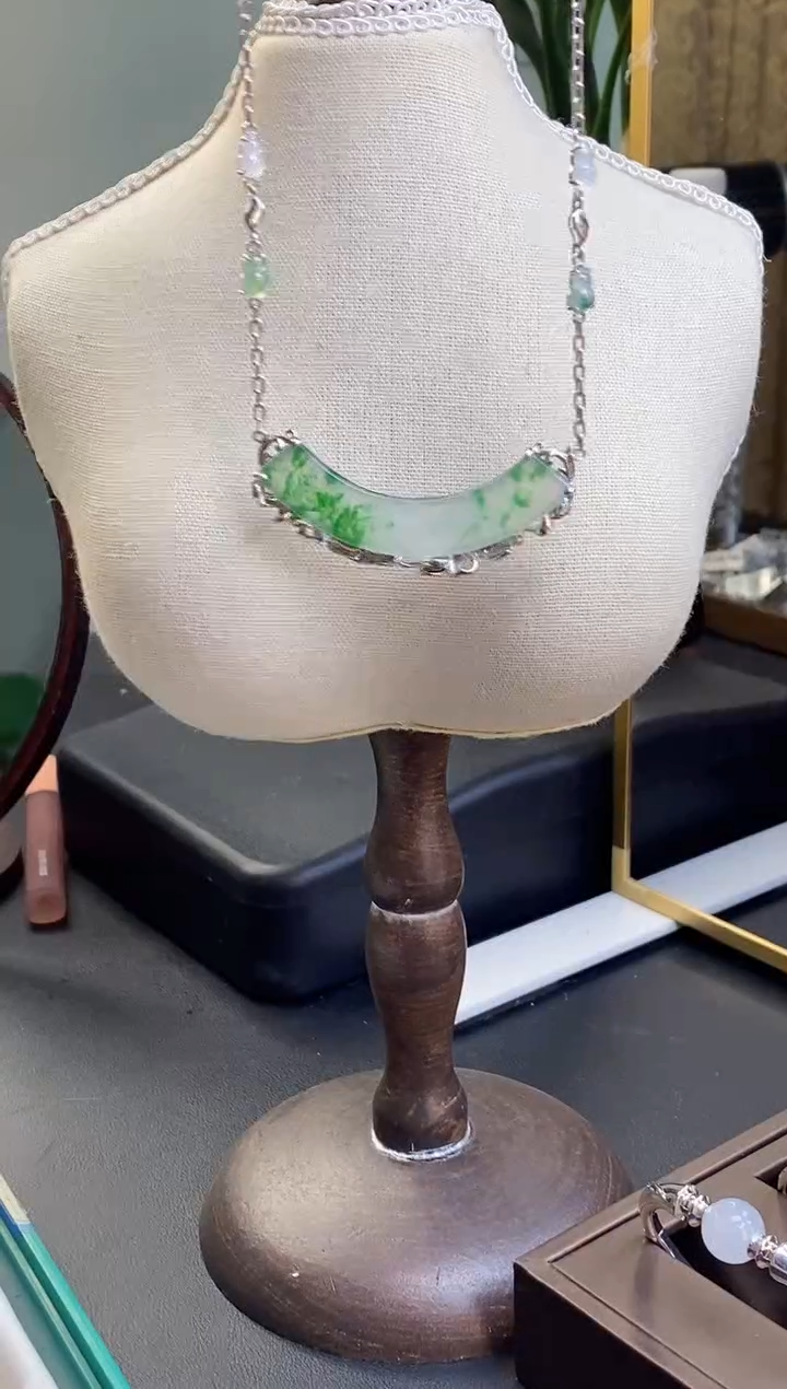 颈饰银S925镶嵌翡翠16949