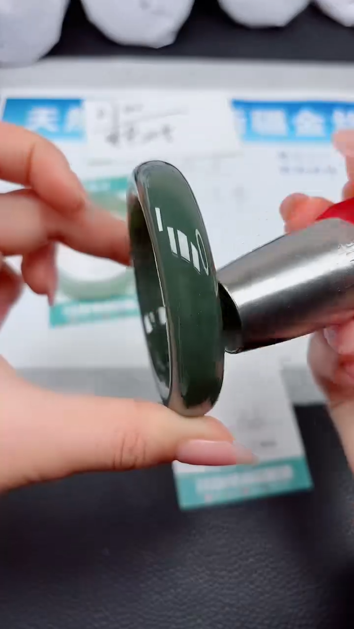 【闪购商品】和田玉手镯未镶嵌A393