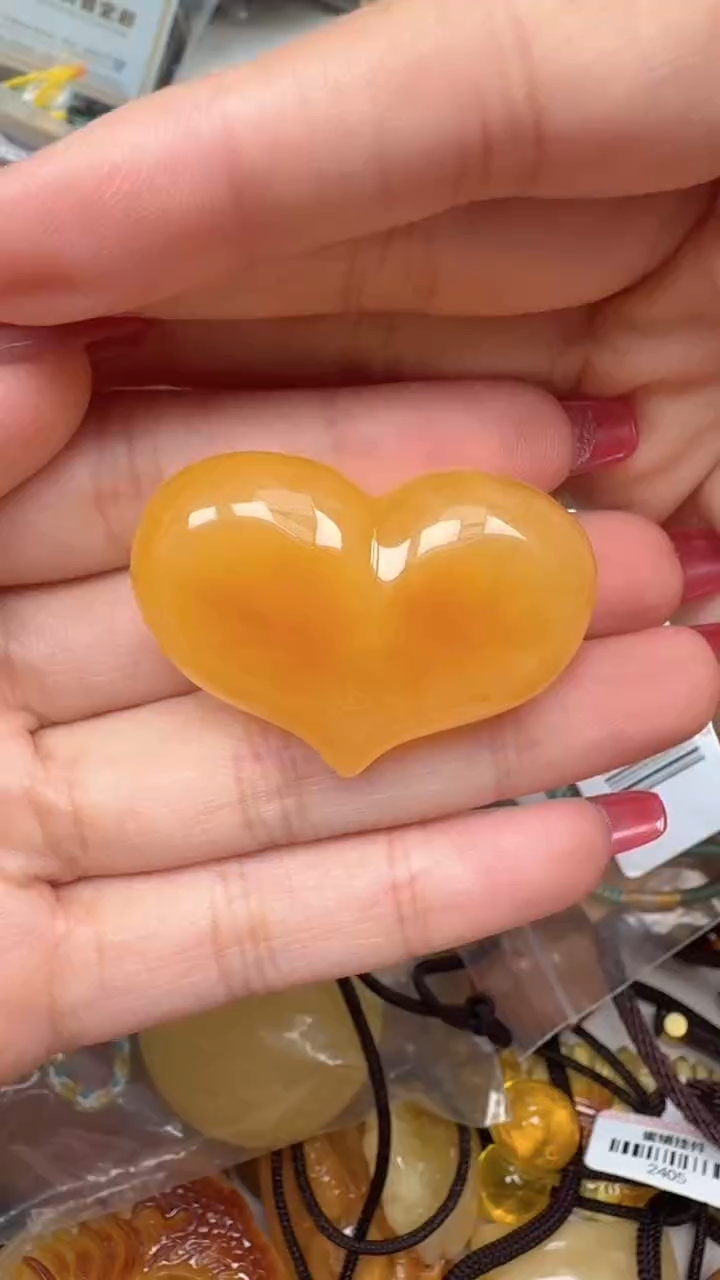 裸石琥珀未镶嵌如图