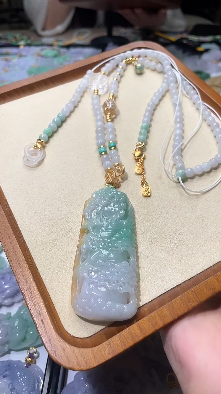 【闪购商品】翡翠颈饰未镶嵌吊坠