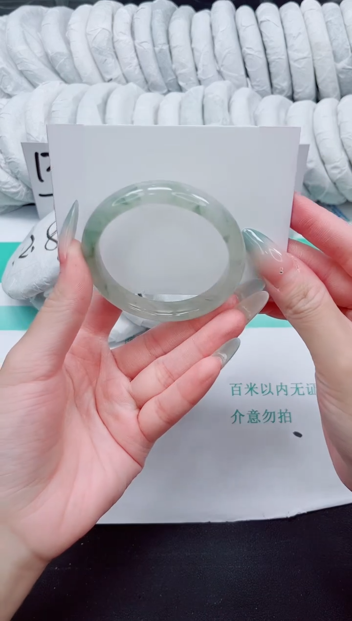 石英质玉手镯未镶嵌130-50.4