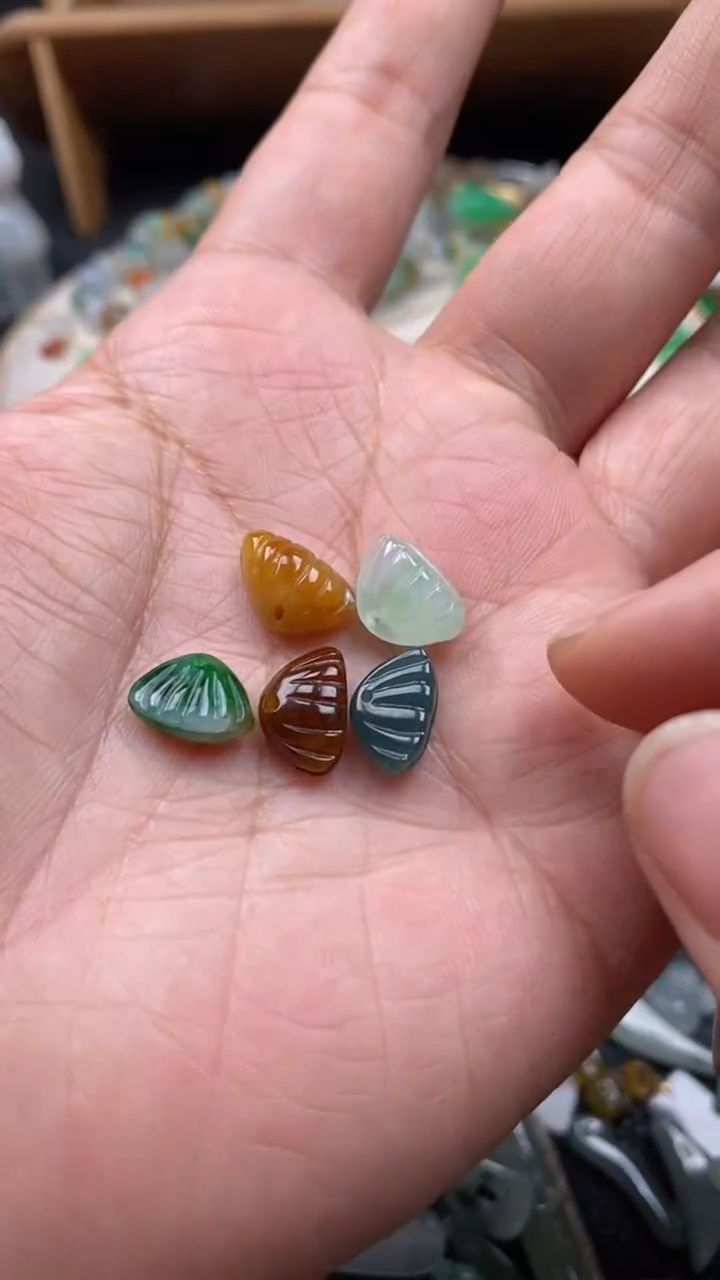 【闪购商品】翡翠颈饰未镶嵌翡翠净货26933