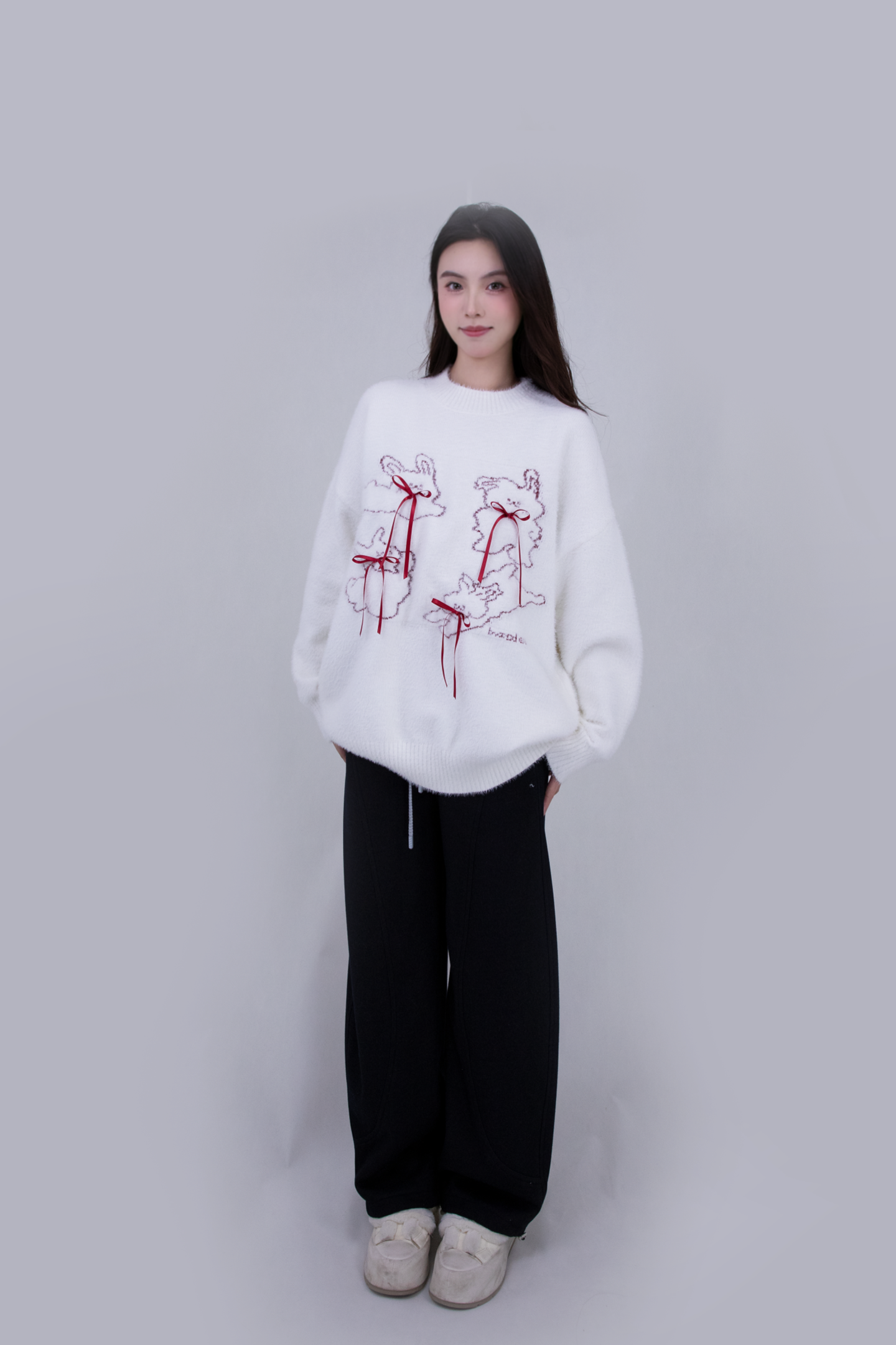 WUYAN/吾颜韩系可爱刺绣小兔立体蝴蝶结圆领百搭卫衣C927G6628A