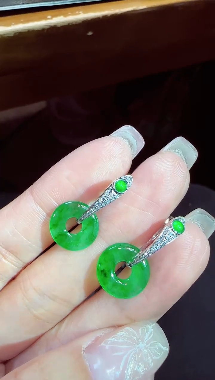 【闪购商品】翡翠耳环18K金镶嵌耳包