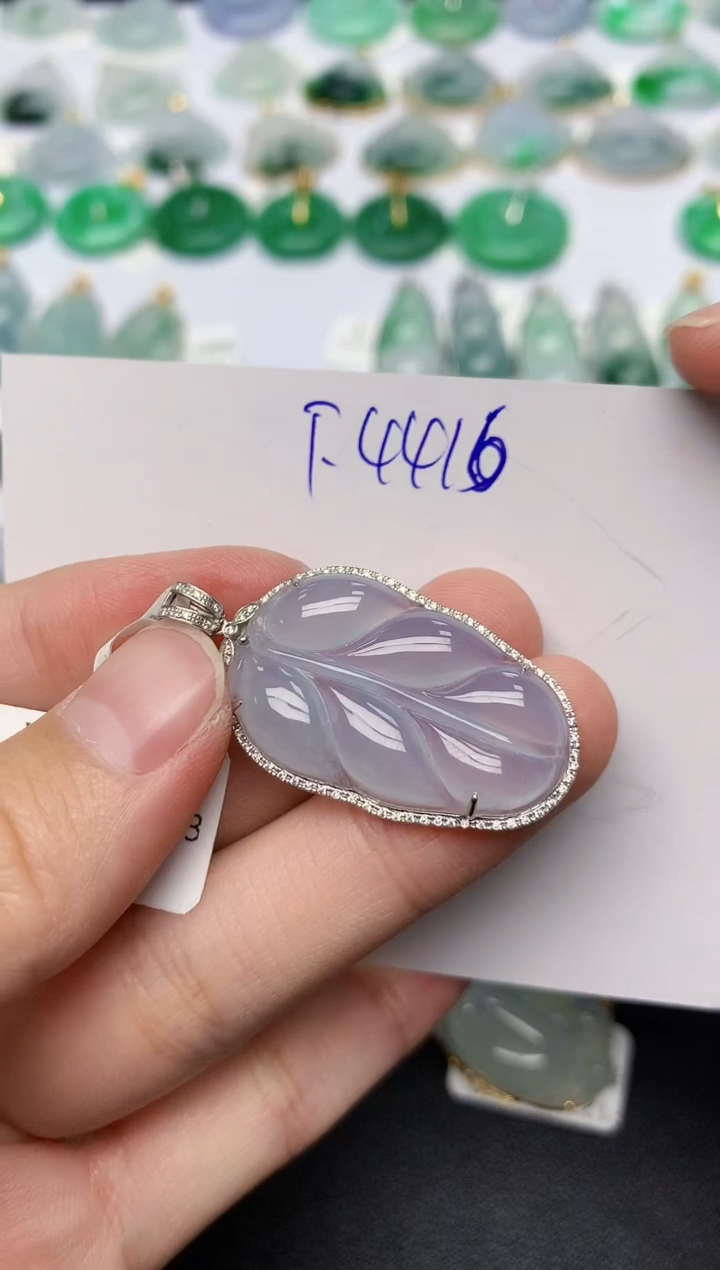 颈饰18K金镶嵌翡翠天然缅甸A货翡翠百元以上9元证书费自理