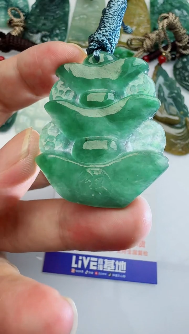 【闪购商品】翡翠颈饰未镶嵌111111111111
