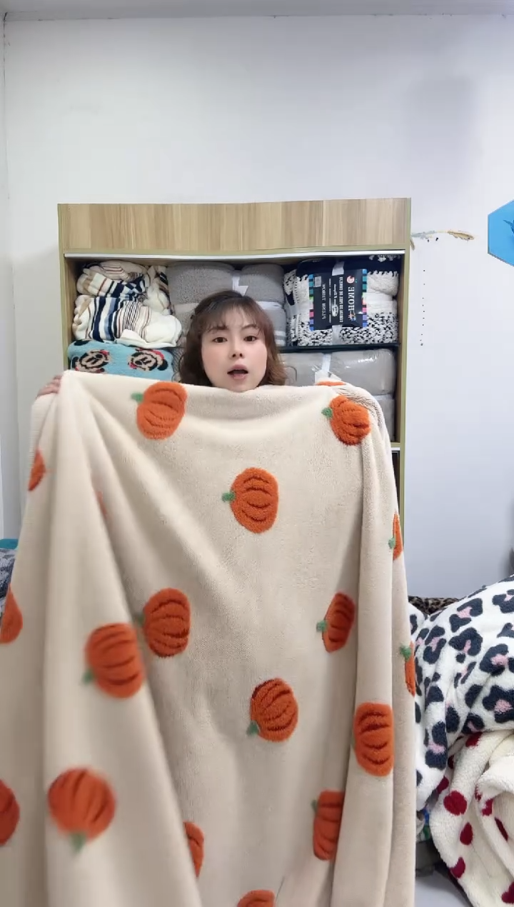 聚酯纤维1.5*2   色织阳离子南瓜