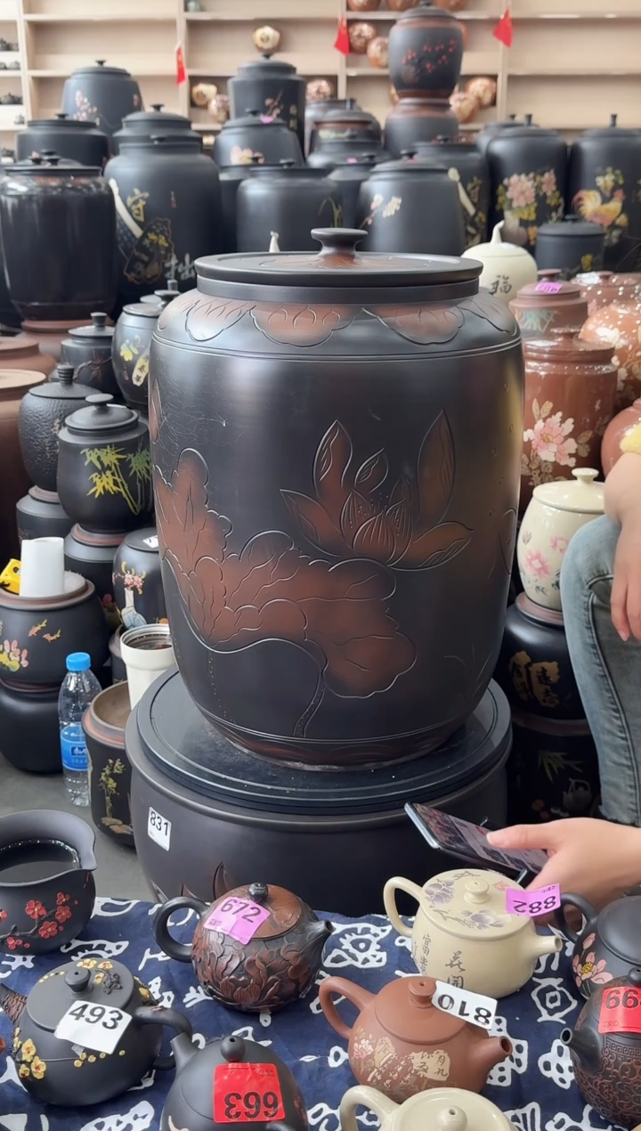 罐瑕疵茶缸高50cm荷花   808