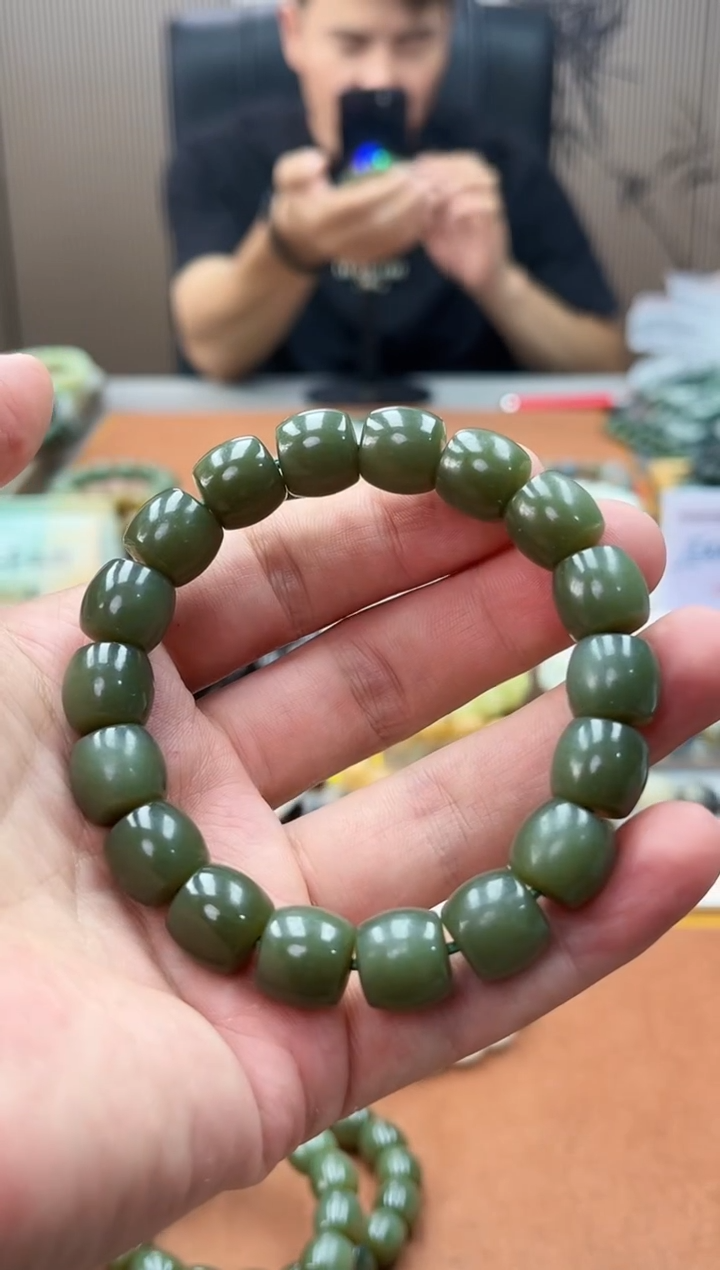 手串未镶嵌和田玉花土沟沙枣青12