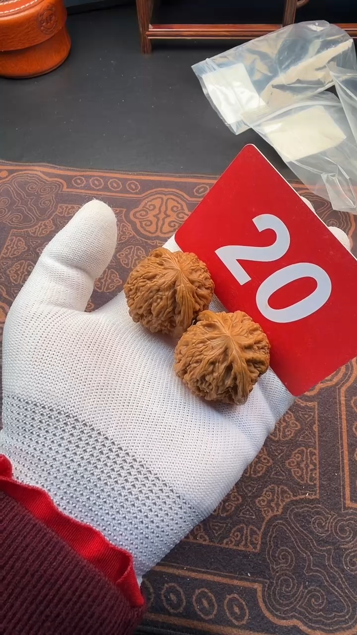 把件文玩核桃38原树蛮王