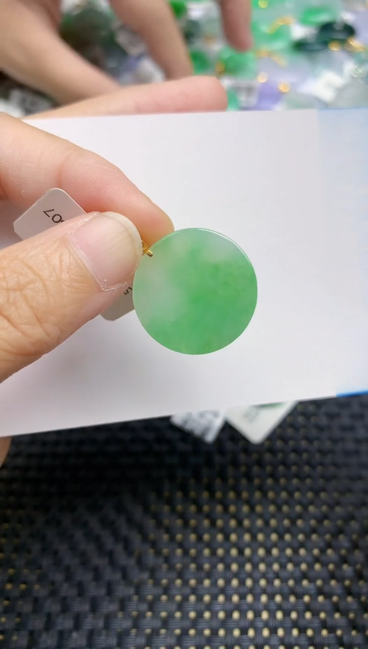 翡翠18K金镶嵌颈饰天然缅甸A货翡翠百元以上9元证书费自理