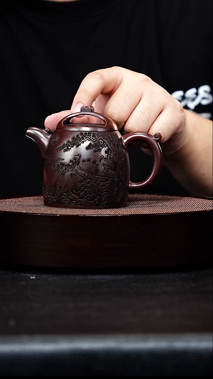 茶壶紫砂宜兴紫砂 牛盖秦权 古乌泥 吴国政 h456