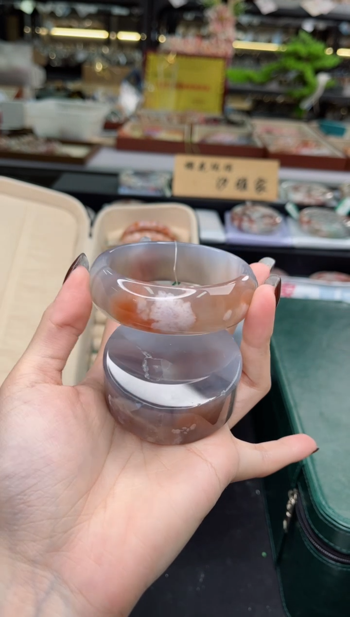 石英质玉手镯未镶嵌61圈口（赠品镯心）6217513