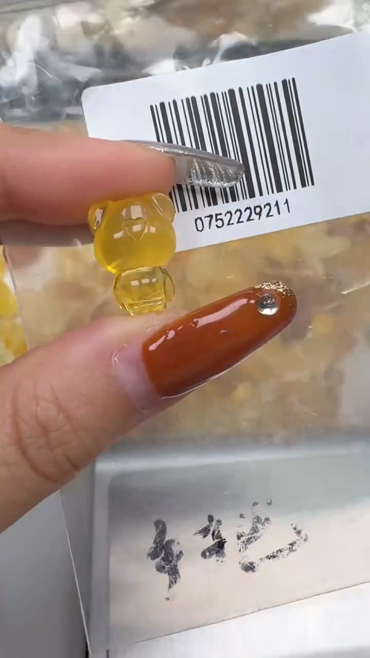 裸石琥珀未镶嵌如图