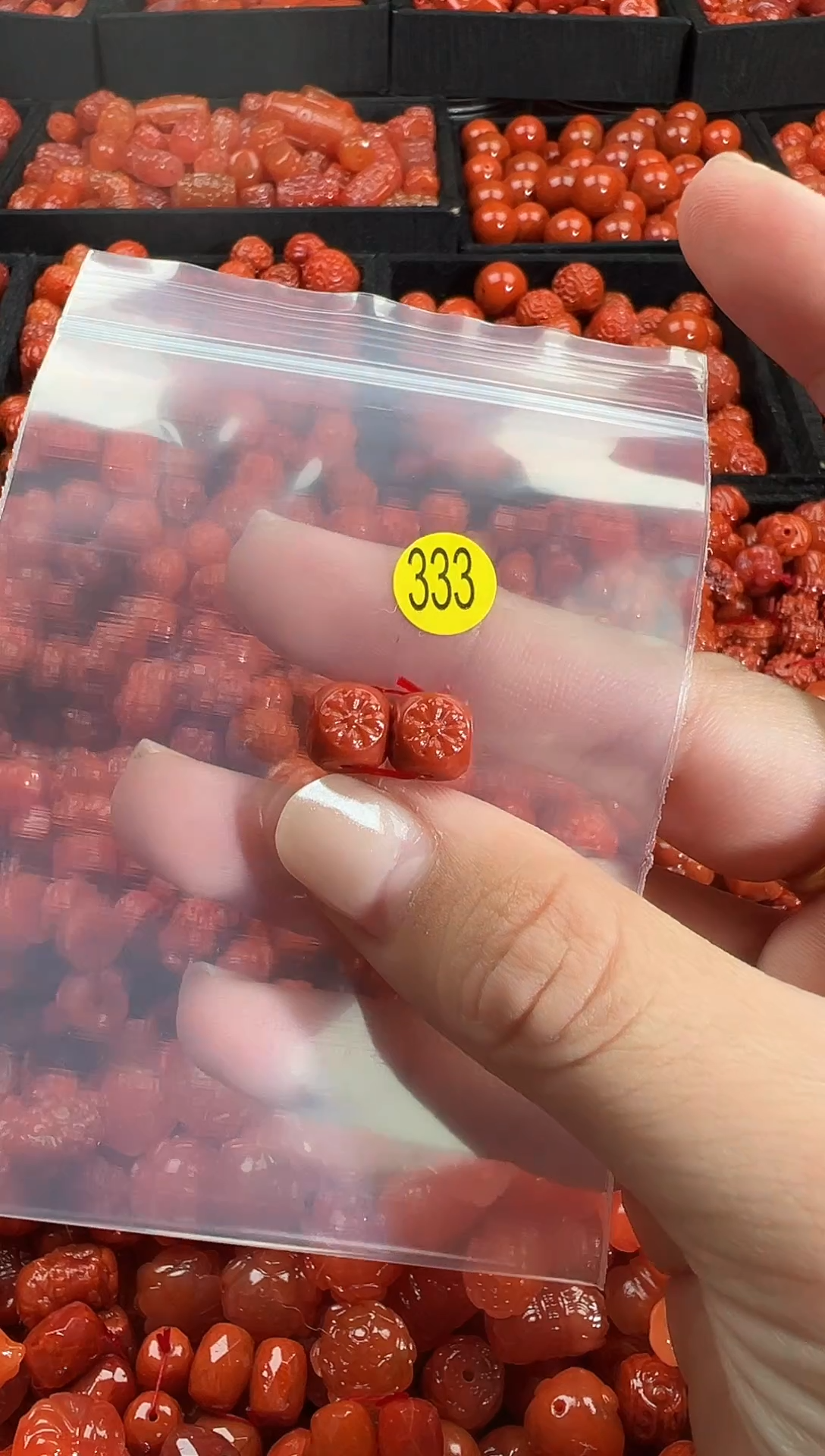 颈饰未镶嵌南红玛瑙1