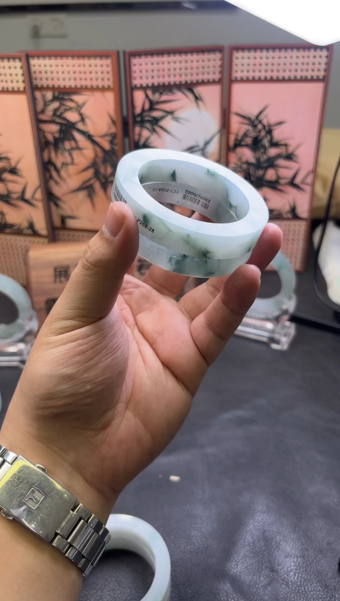 未镶嵌手镯定制翡翠筝*娓多样性发货