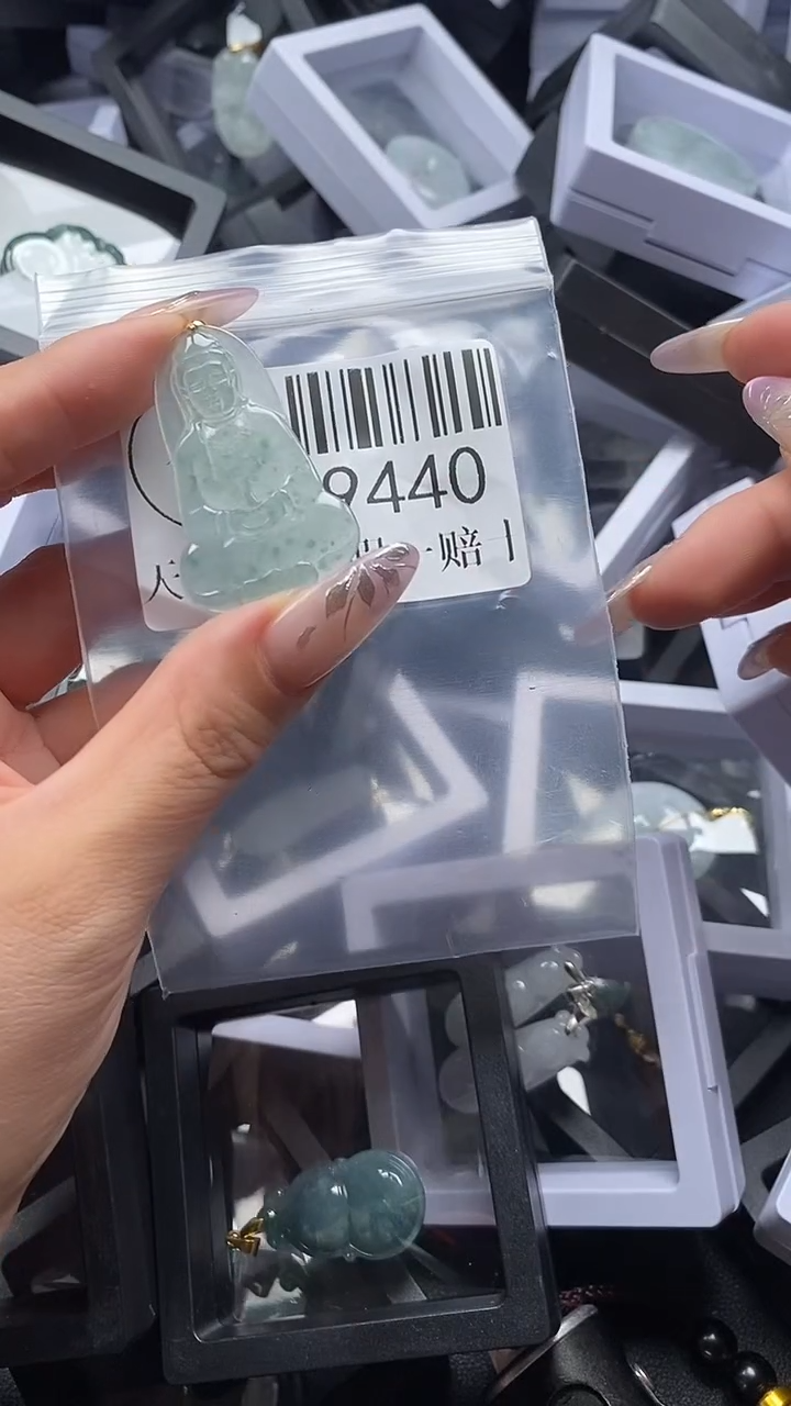 吊坠(不含链)未镶嵌翡翠9440