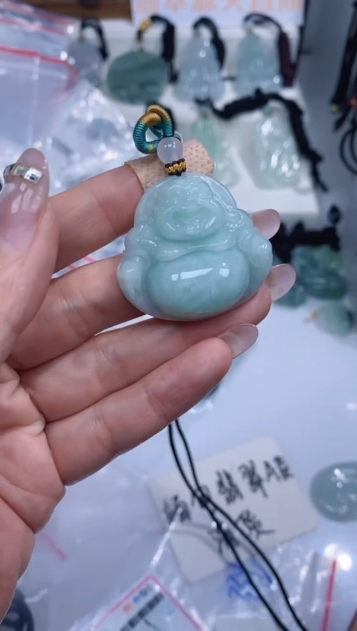 颈饰未镶嵌翡翠吊坠