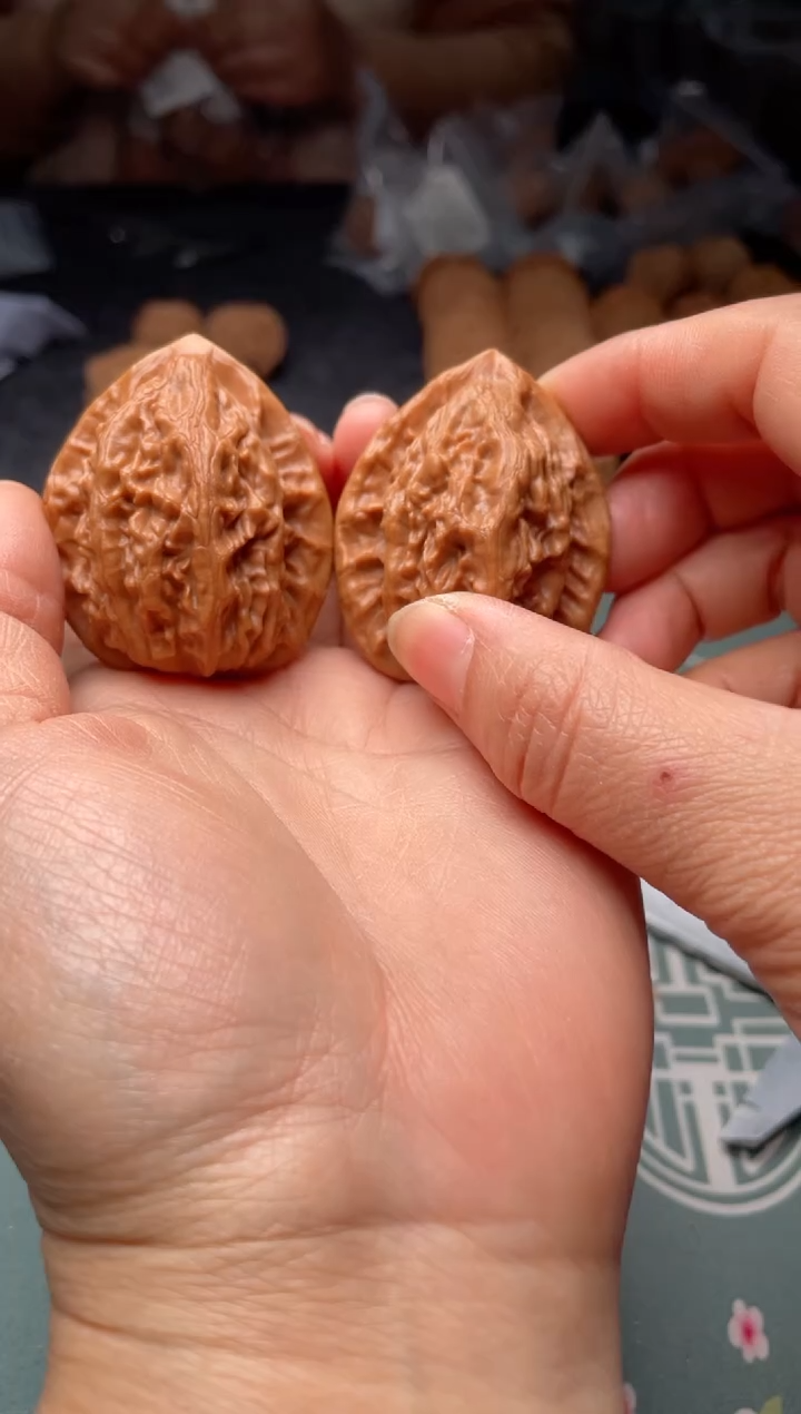 把件文玩核桃w120  大红袍 40尺