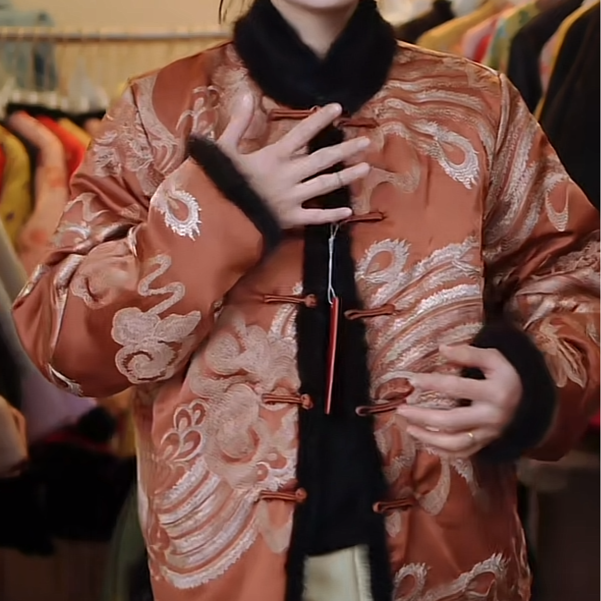 新中式棕色重磅刺绣凤凰棉服