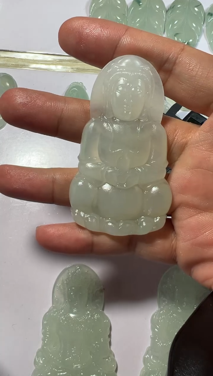 定制翡翠未镶嵌观音