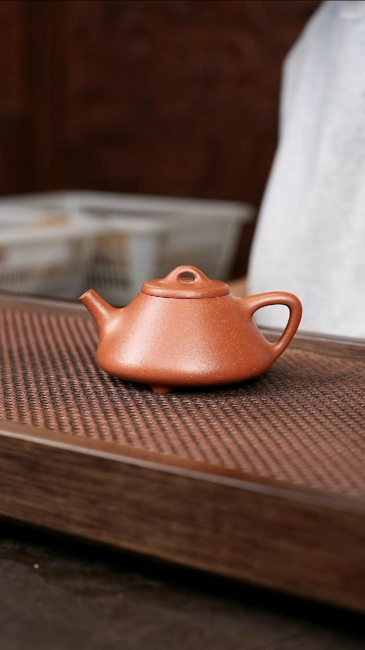 茶壶紫砂红降坡子冶{微瑕}