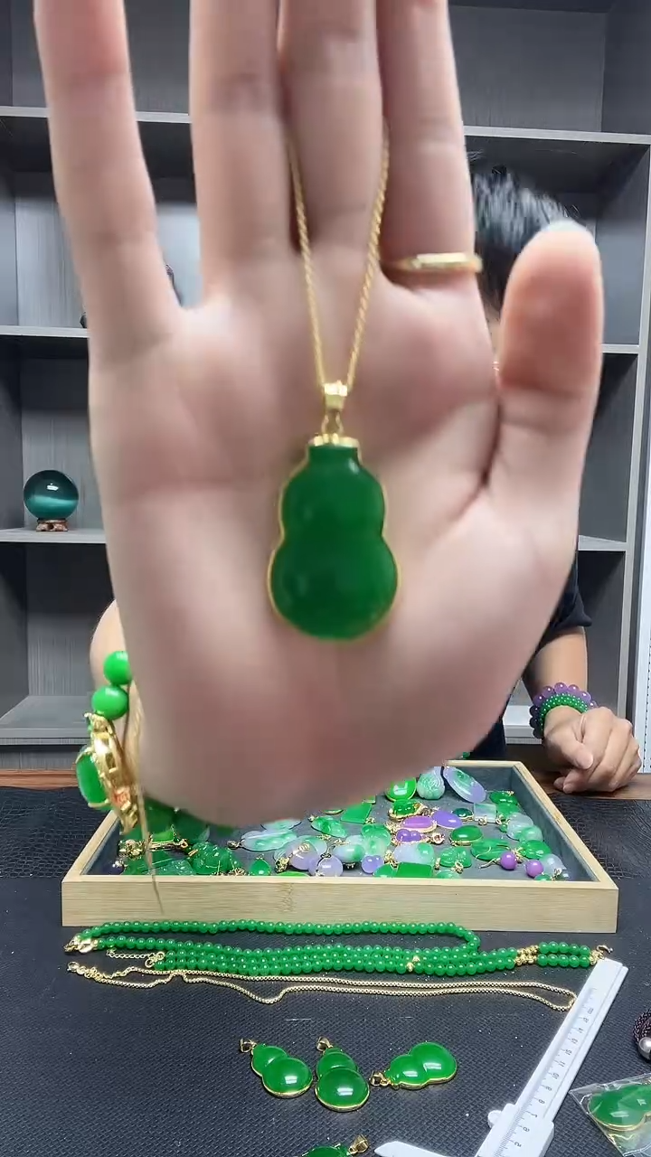 翡翠14K金镶嵌吊坠(赠链)吊坠