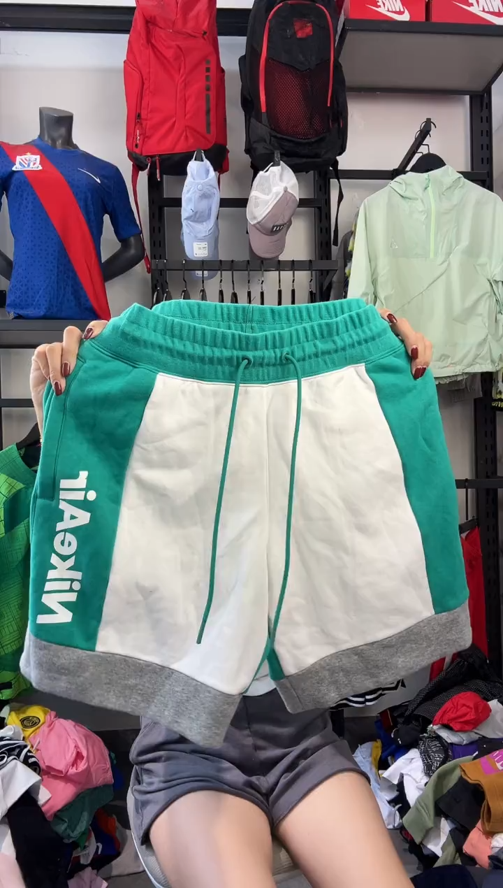 709编码 耐克卫衣服饰过款为准 尺码M