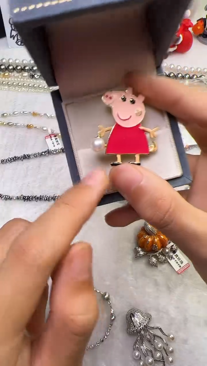 未镶嵌胸饰淡水珍珠珍珠