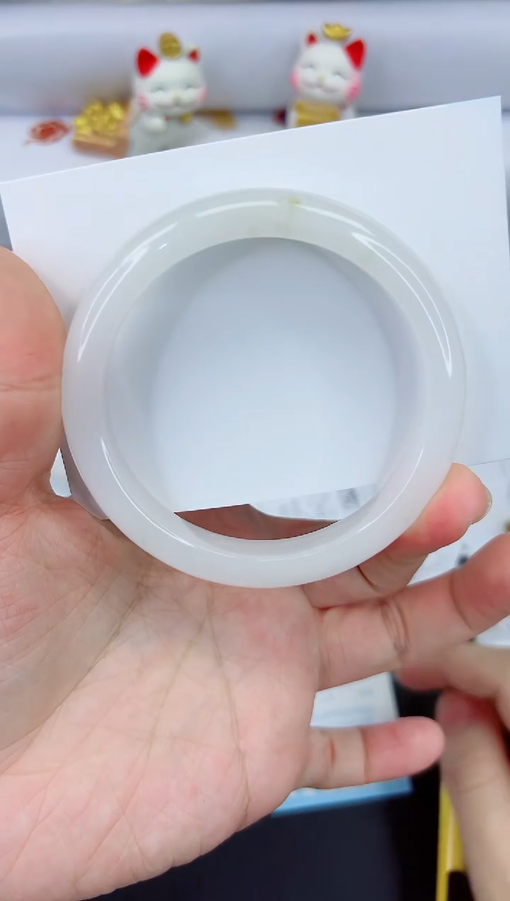 【闪购商品】石英质玉手镯未镶嵌2329-60.9