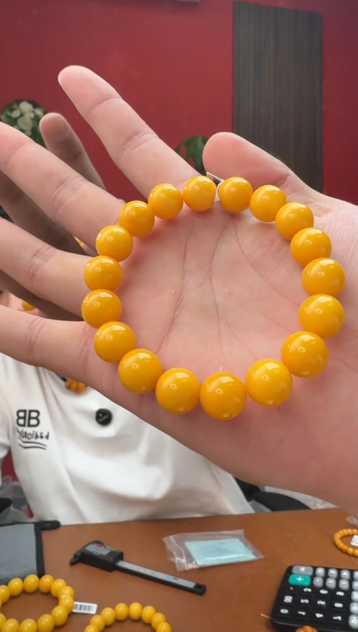 未镶嵌琥珀珠宝奇石237