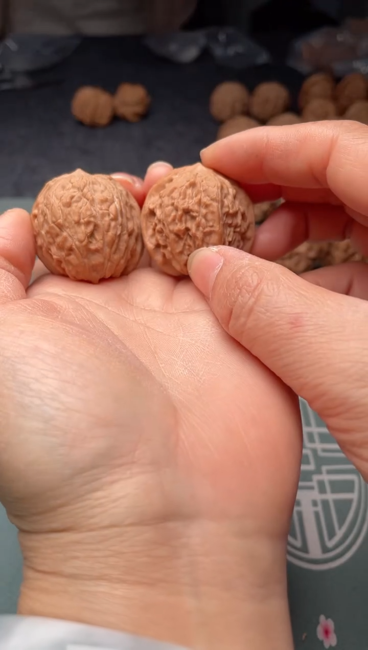 把件文玩核桃w176   猫眼 34尺