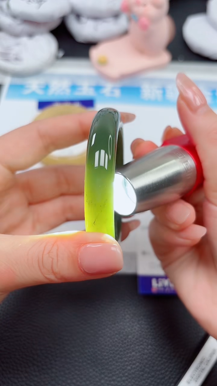 【闪购商品】和田玉手镯未镶嵌700