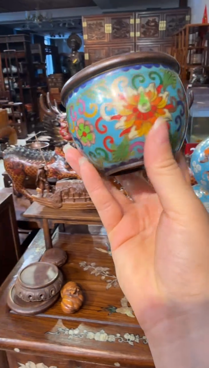 木珐琅彩浅蓝小缸168.8888