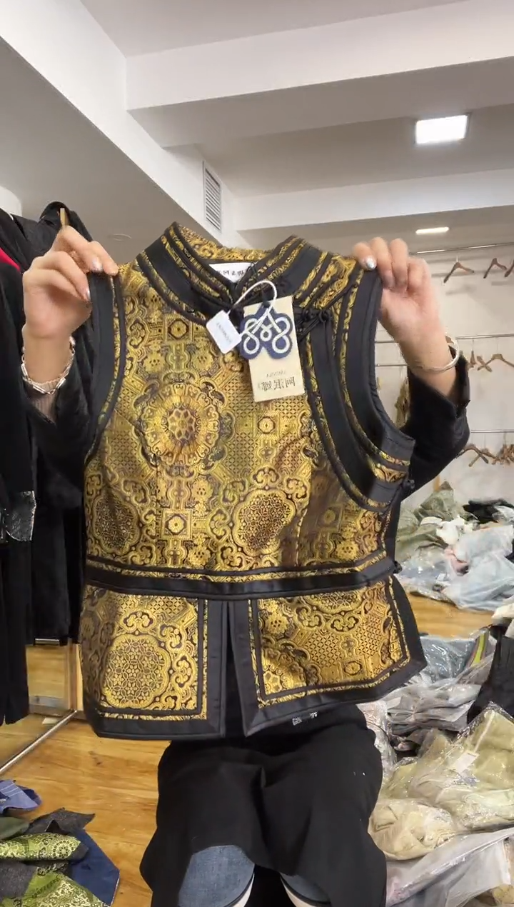 S码         95斤  马甲