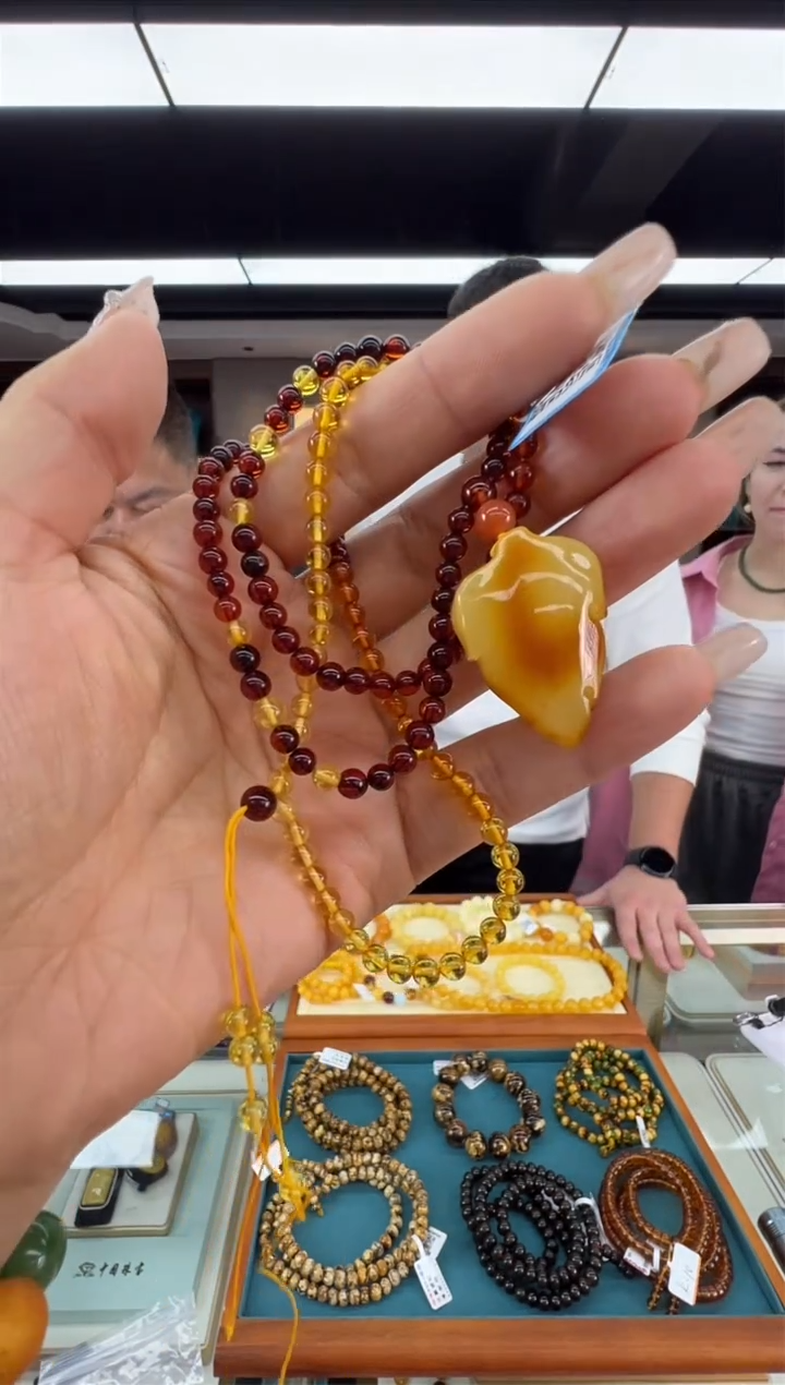 【闪购商品】琥珀颈饰未镶嵌7秒拼号