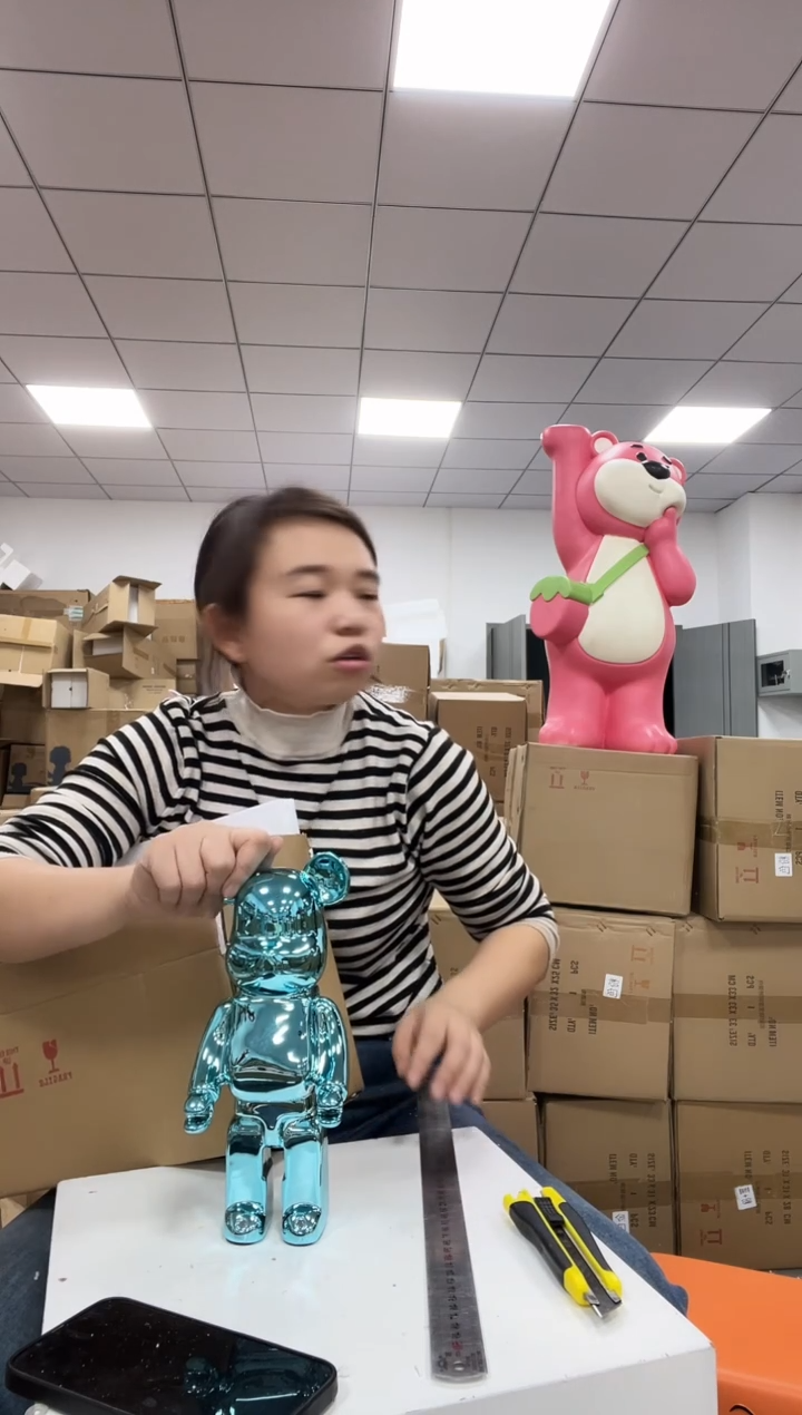 树脂暴力熊水蓝色