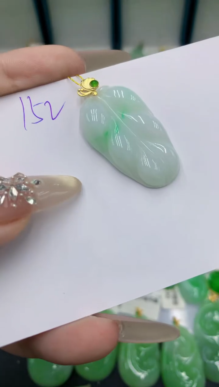 翡翠未镶嵌颈饰1111111111111111