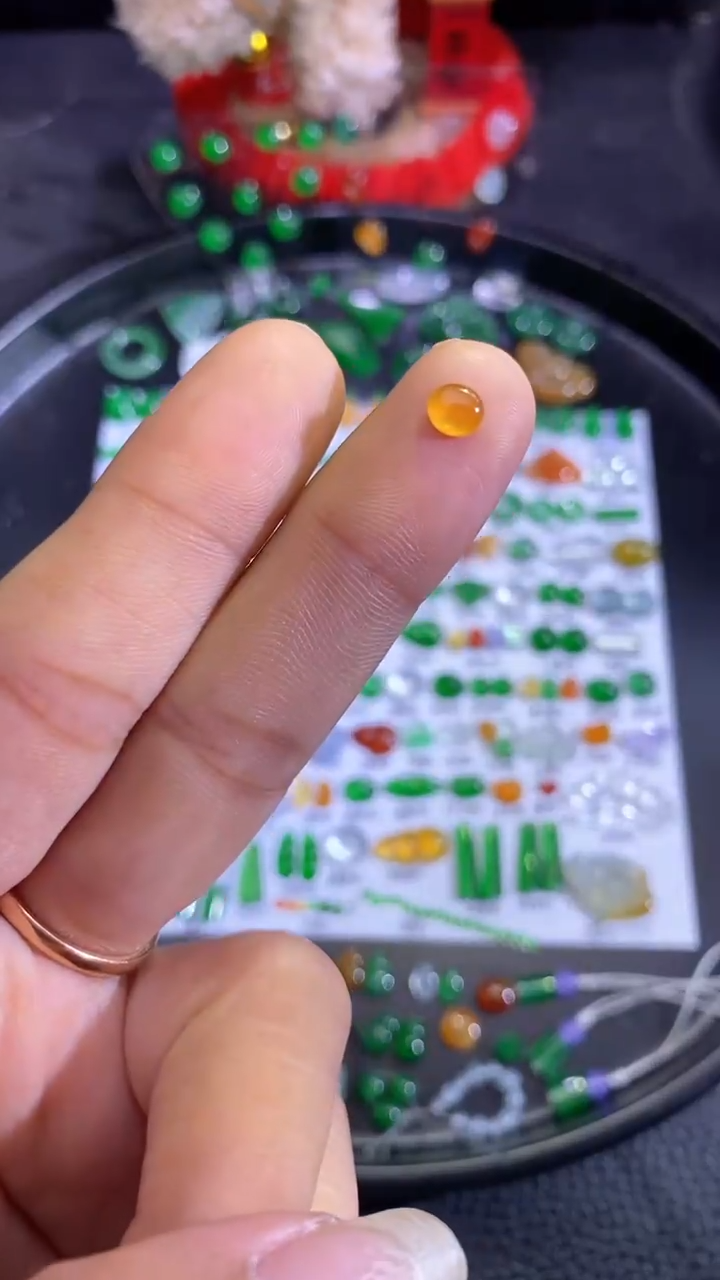 未镶嵌挂件翡翠蛋