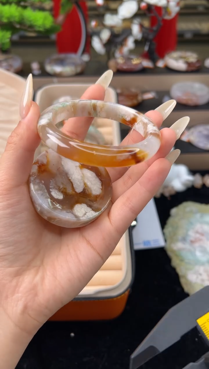 【闪购商品】石英质玉手镯未镶嵌57圈口（赠送镯心）62168