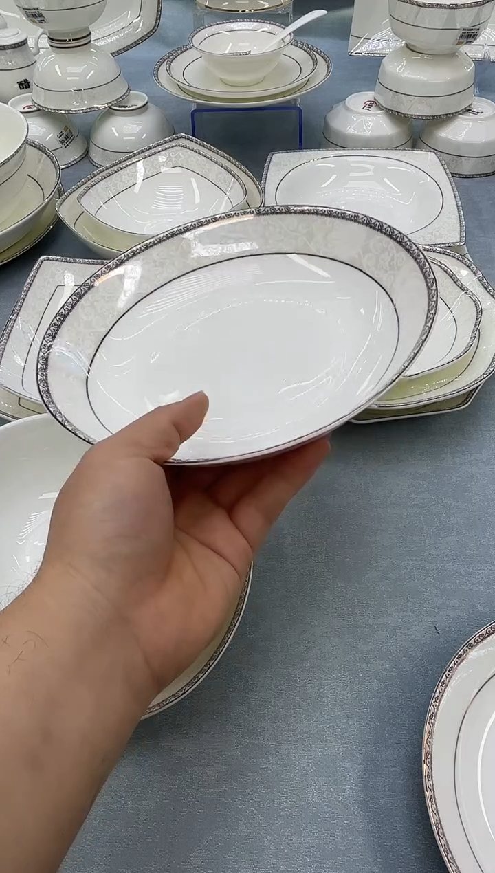 骨瓷玲珑8饭6个   