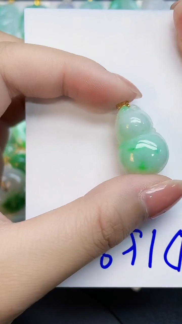 翡翠18K金镶嵌颈饰0000000000