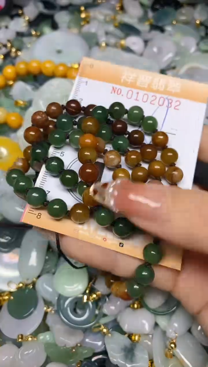 【闪购商品】翡翠颈饰未镶嵌闪购0102032