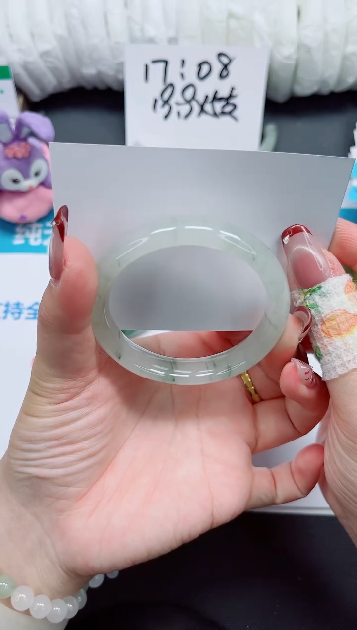 【闪购商品】石英质玉手镯未镶嵌67