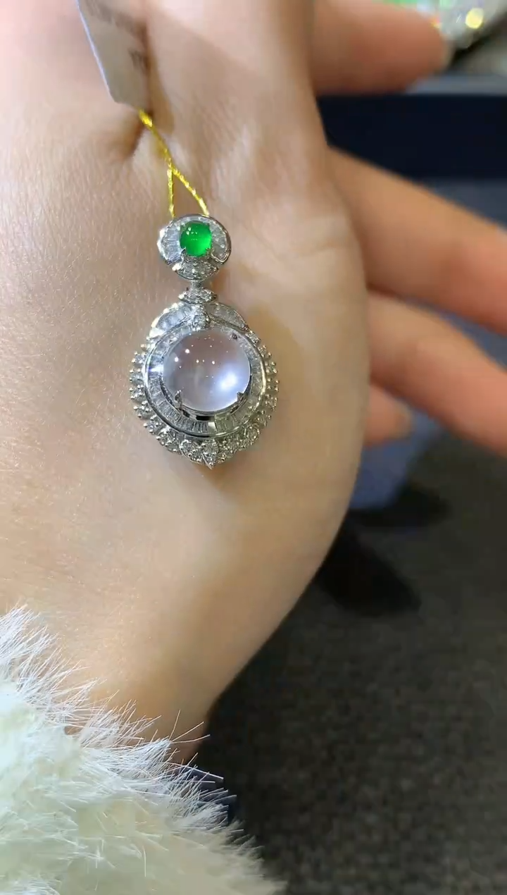 【闪购商品】翡翠吊坠(不含链)18K金镶嵌D118翡翠