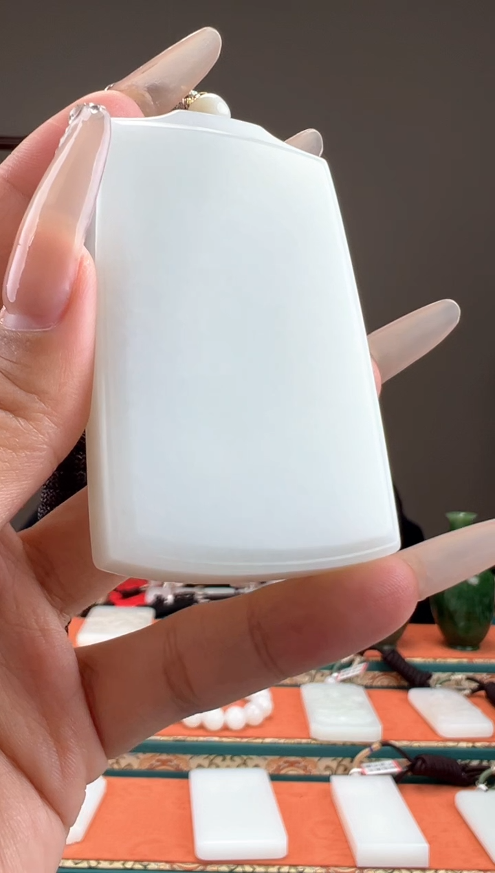 【闪购商品】和田玉颈饰未镶嵌1