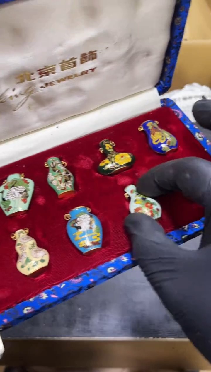 如图所示 阁集工艺品